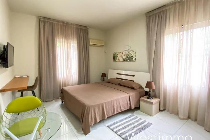 CALODYNE – Magnifique Villa moderne avec piscine proche lagon à louer