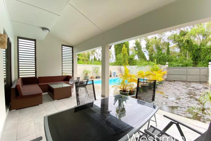 CALODYNE – Magnifique Villa moderne avec piscine proche lagon à louer
