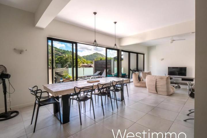 Penthouse 3 chambres avec ponton à La Balise Marina à vendre à Rivière Noire
