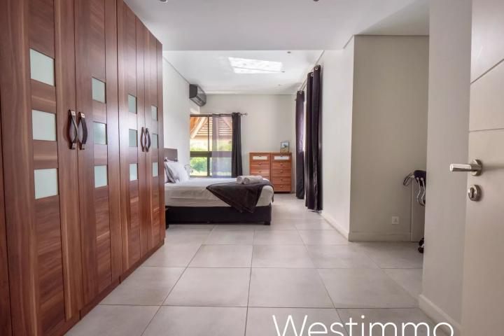 Penthouse 3 chambres avec ponton à La Balise Marina à vendre à Rivière Noire