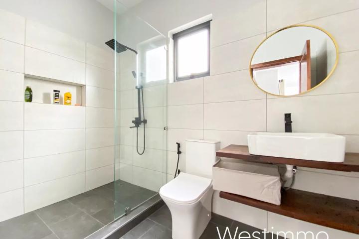 Sodnac – Maison moderne meublée à louer à Sodnac avec piscine et rooftop à Quatre Bornes