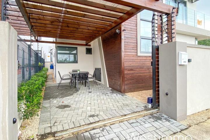 Sodnac – Maison moderne meublée à louer à Sodnac avec piscine et rooftop à Quatre Bornes