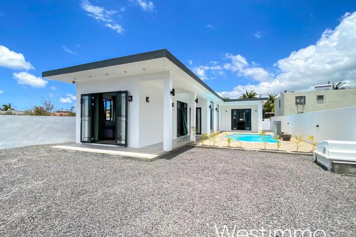 GRAND-BAIE CENTRE - new villa with pool for long-term rental