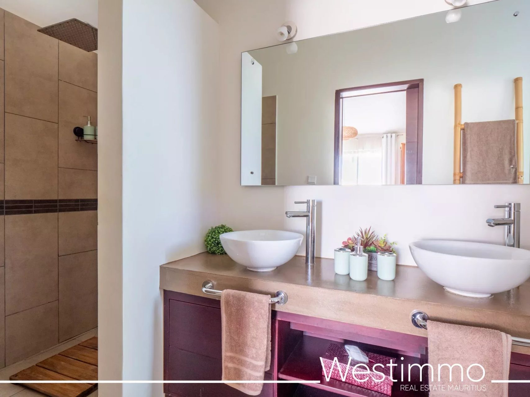 Villa de plain-pied 5 chambres avec vue sur le Rempart à vendre à Cascavelle