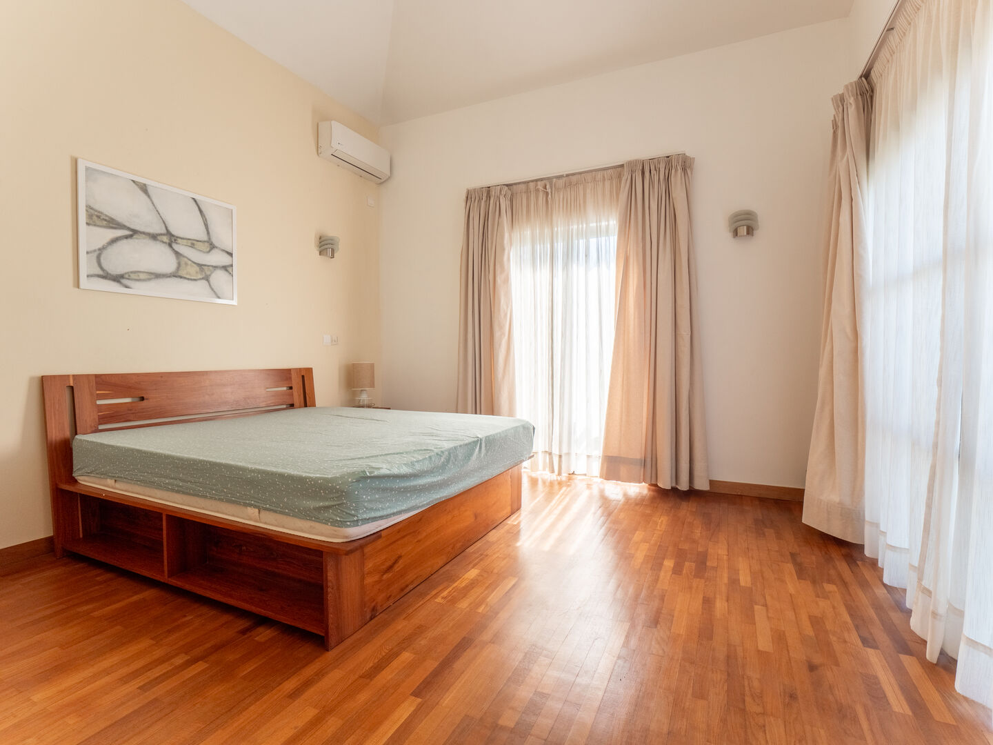Villa 3 chambres en suite , piscine et jacuzzi