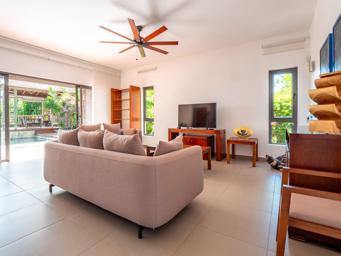 Villa 3 chambres en suite , piscine et jacuzzi