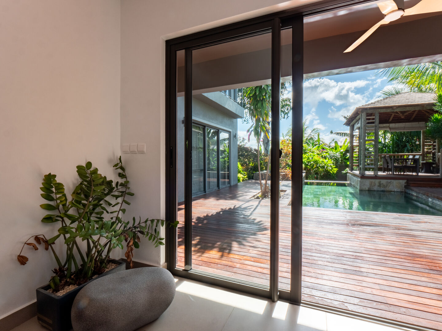 Villa 3 chambres en suite , piscine et jacuzzi