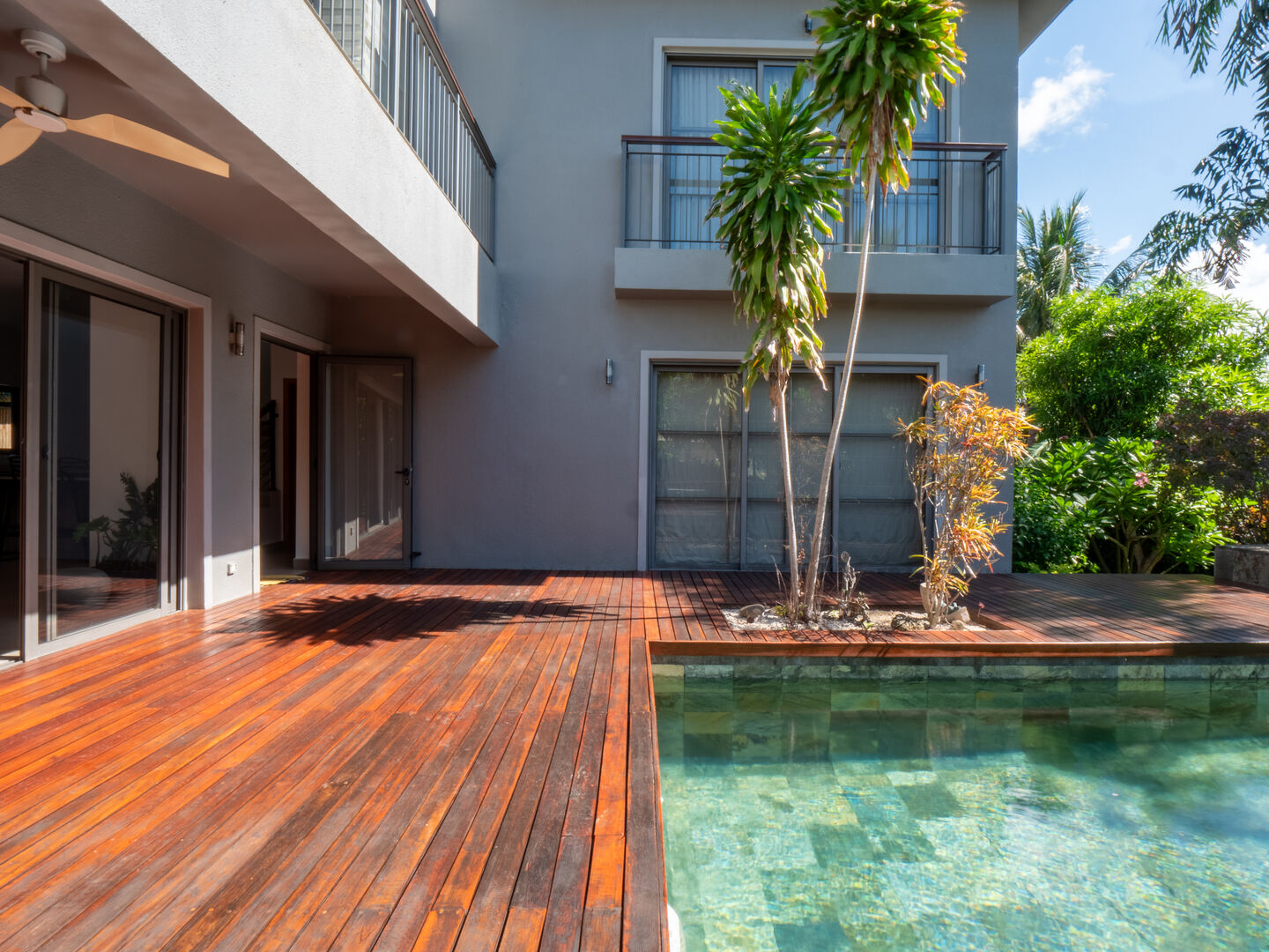 Villa 3 chambres en suite , piscine et jacuzzi