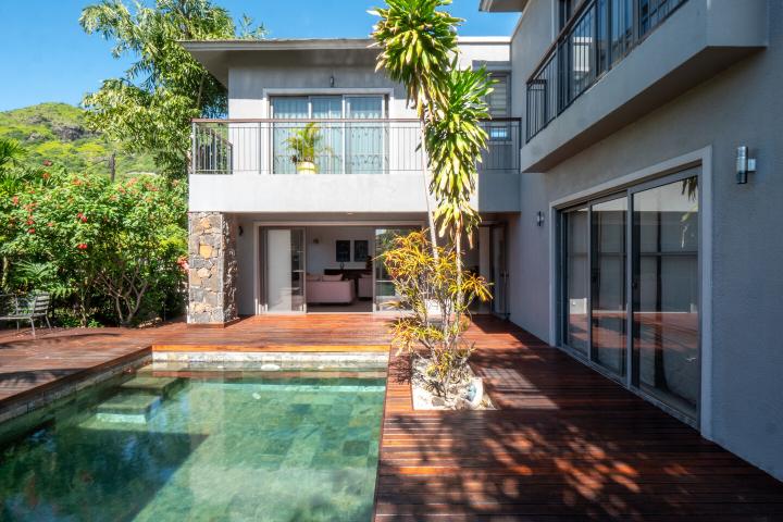 Villa 3 chambres en suite , piscine et jacuzzi à vendre à Tamarin