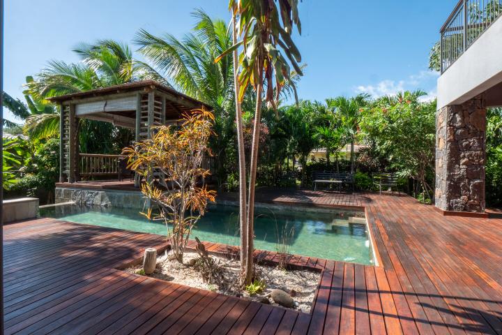 Villa 3 chambres en suite , piscine et jacuzzi à vendre à Tamarin