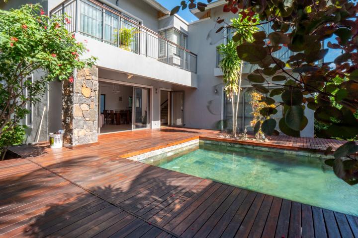 Villa 3 chambres en suite , piscine et jacuzzi à vendre à Tamarin