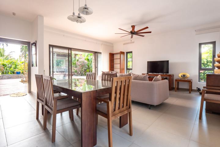 Villa 3 chambres en suite , piscine et jacuzzi à vendre à Tamarin