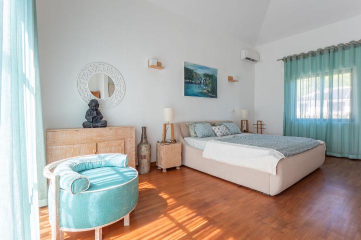 Villa 3 chambres en suite , piscine et jacuzzi à vendre à Tamarin