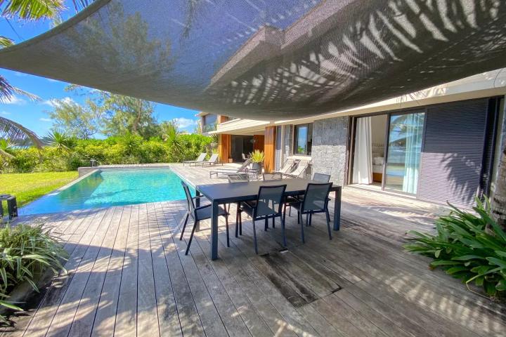 Appartement pieds dans l'eau en location de vacances à Péreybère