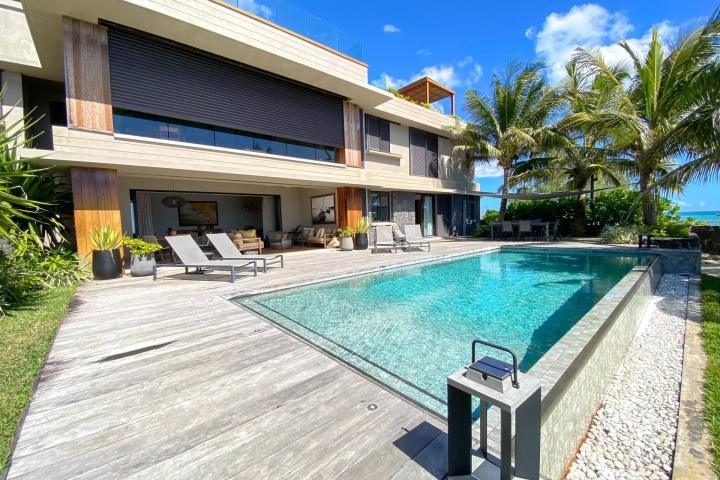 Appartement pieds dans l'eau en location de vacances à Péreybère