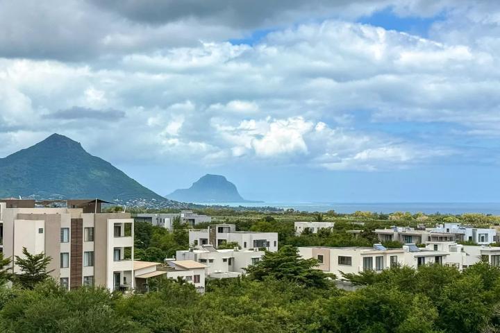 Appartement 3 chambres avec rooftop privé et vue mer à Flic en Flac à vendre