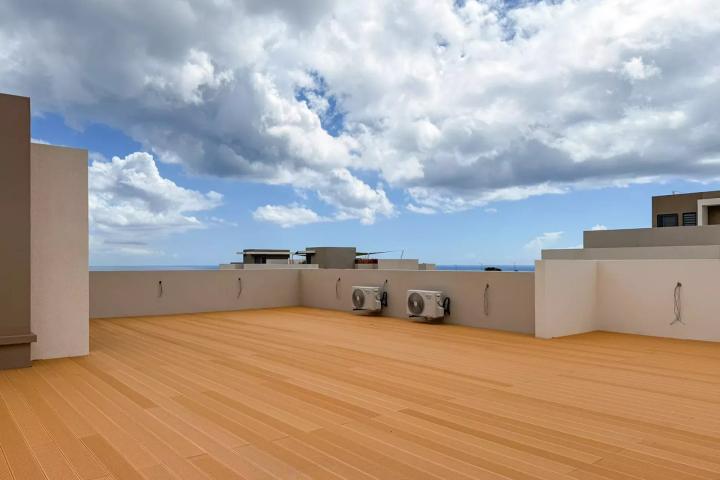 3-bedroom apartment with private rooftop and sea view in Flic en Flac