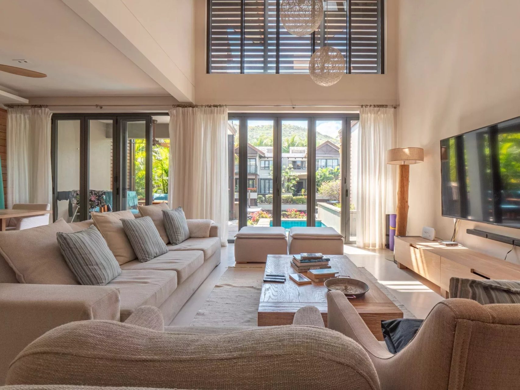 3-bedroom duplex with private pontoon in La Balise Marina for sale in Black River