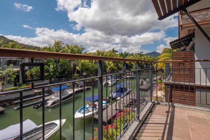 Duplex 3 chambres avec ponton privé à La Balise Marina à vendre à Rivière Noire