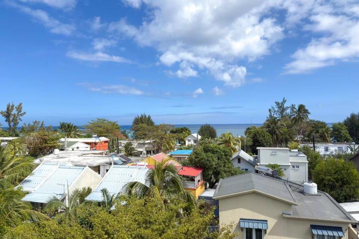 TAMARIN – Penthouse à vendre avec 3 chambres et grande surface de 333 m²