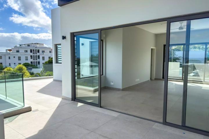 TAMARIN – Penthouse à vendre avec 3 chambres et grande surface de 333 m²