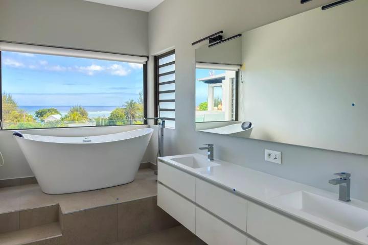 TAMARIN – Penthouse à vendre avec 3 chambres et grande surface de 333 m²