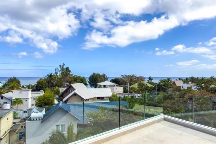 TAMARIN – Penthouse à vendre avec 3 chambres et grande surface de 333 m²