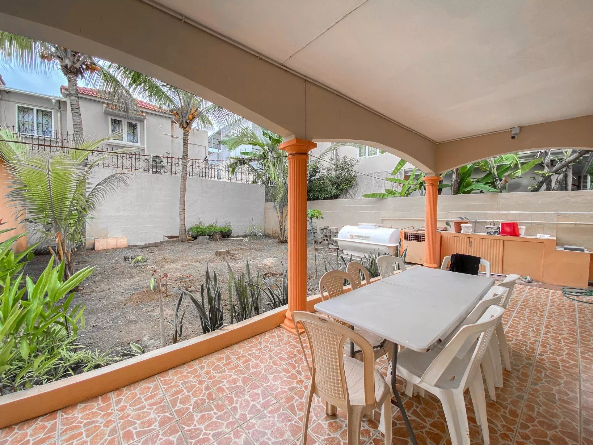 PEREYBERE – Location saisonnière Appartement 3 chambres en rez-de-chaussée de villa