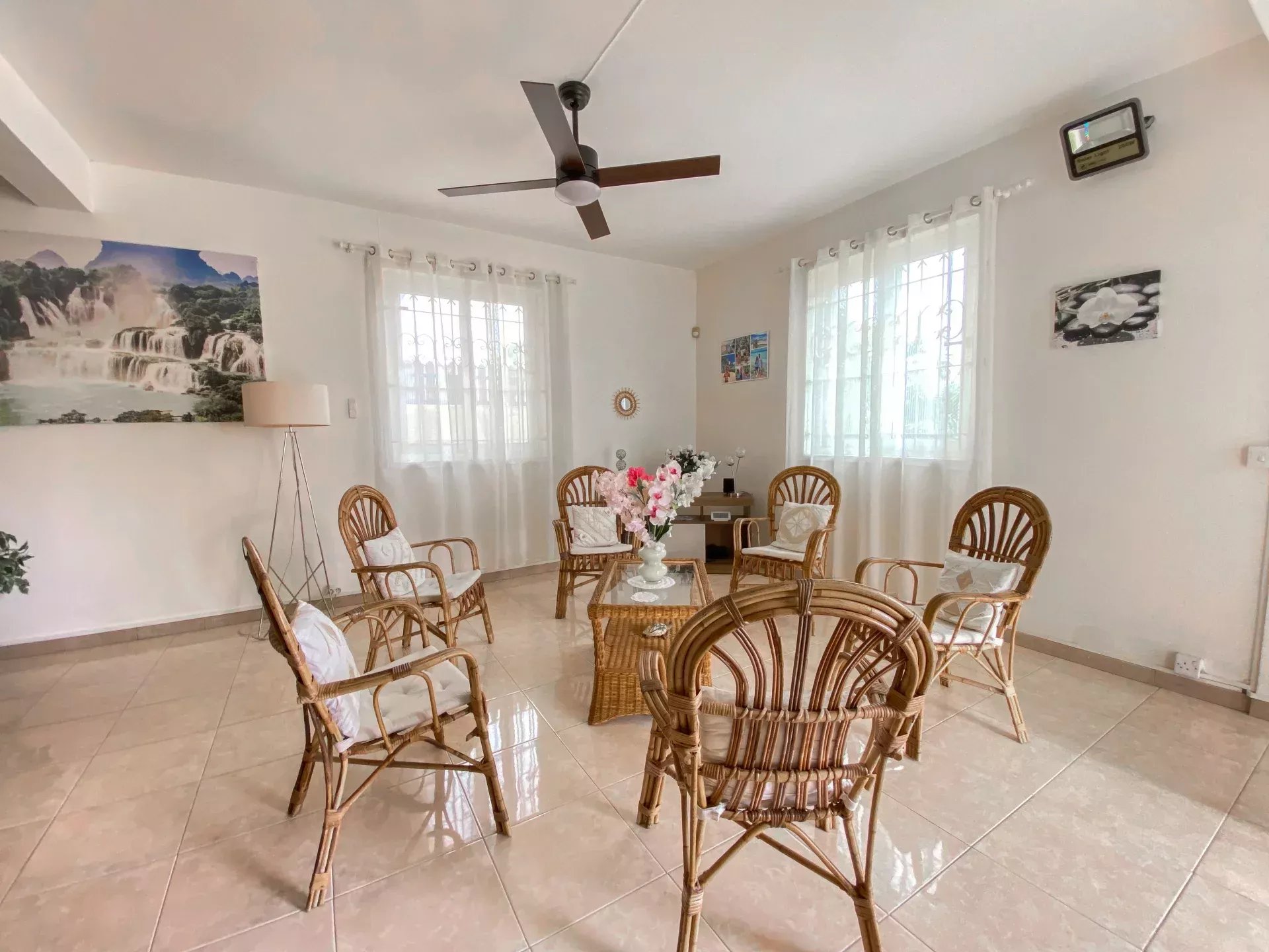 PEREYBERE – Location saisonnière Appartement 3 chambres en rez-de-chaussée de villa