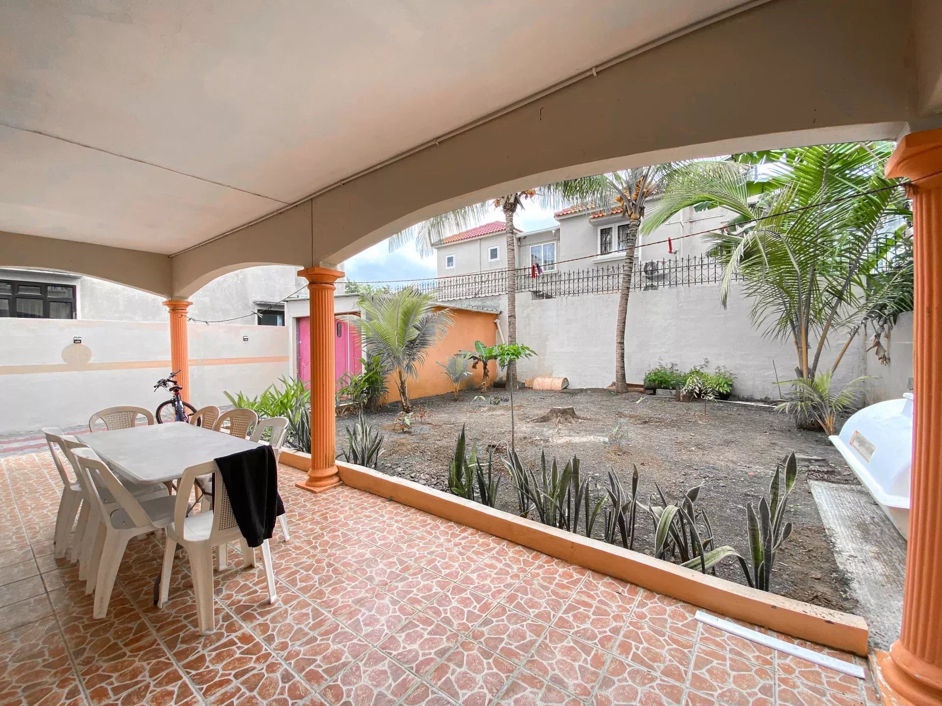 PEREYBERE – Location saisonnière Appartement 3 chambres en rez-de-chaussée de villa