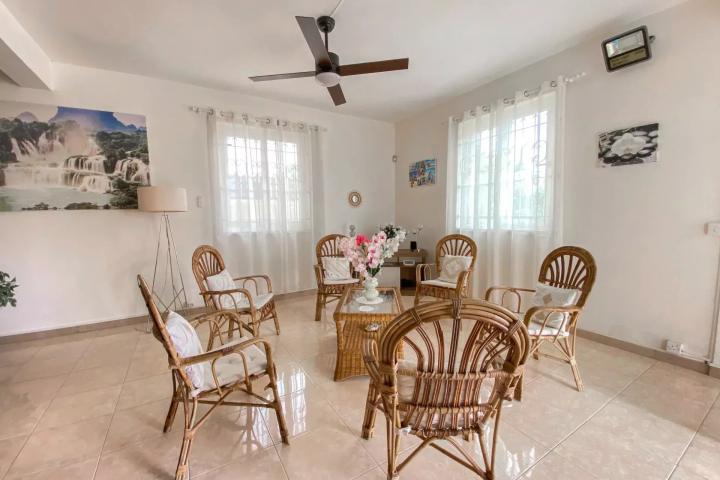 PEREYBERE - seasonal rental, 3-bedroom ground-floor villa apartment