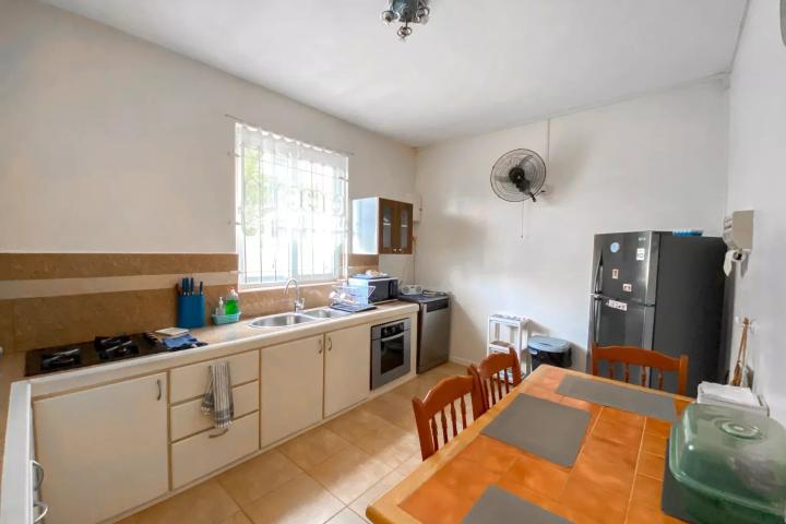 PEREYBERE - seasonal rental, 3-bedroom ground-floor villa apartment