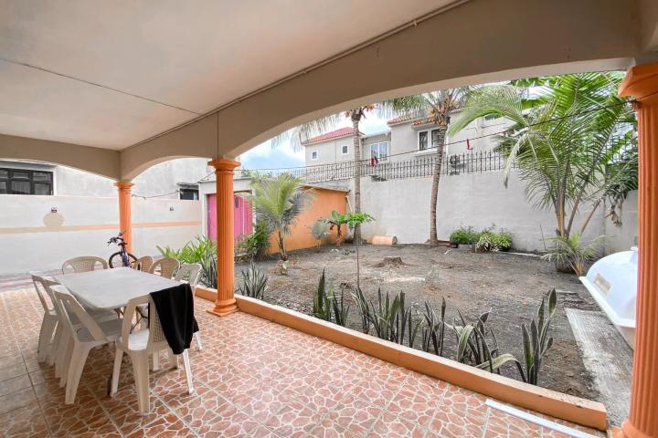 PEREYBERE - seasonal rental, 3-bedroom ground-floor villa apartment
