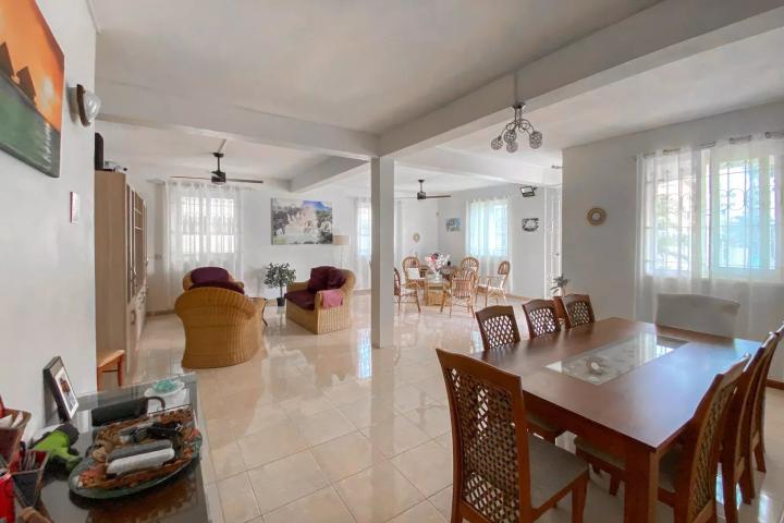 PEREYBERE - seasonal rental, 3-bedroom ground-floor villa apartment