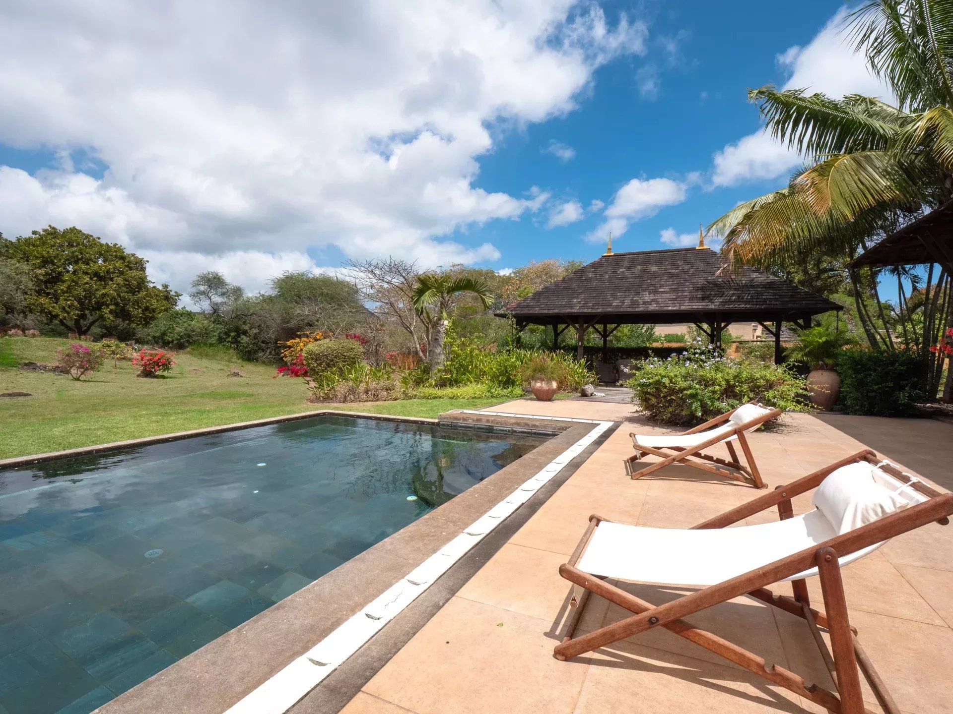 Villa à vendre à Tamarin avec piscine privée sur terrain de 4 000 m²