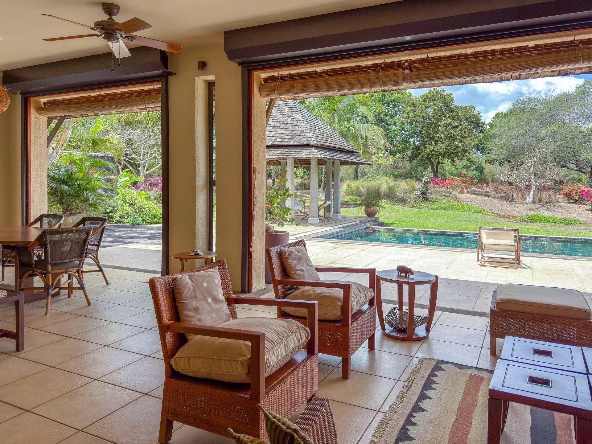 Villa à vendre à Tamarin avec piscine privée sur terrain de 4 000 m²