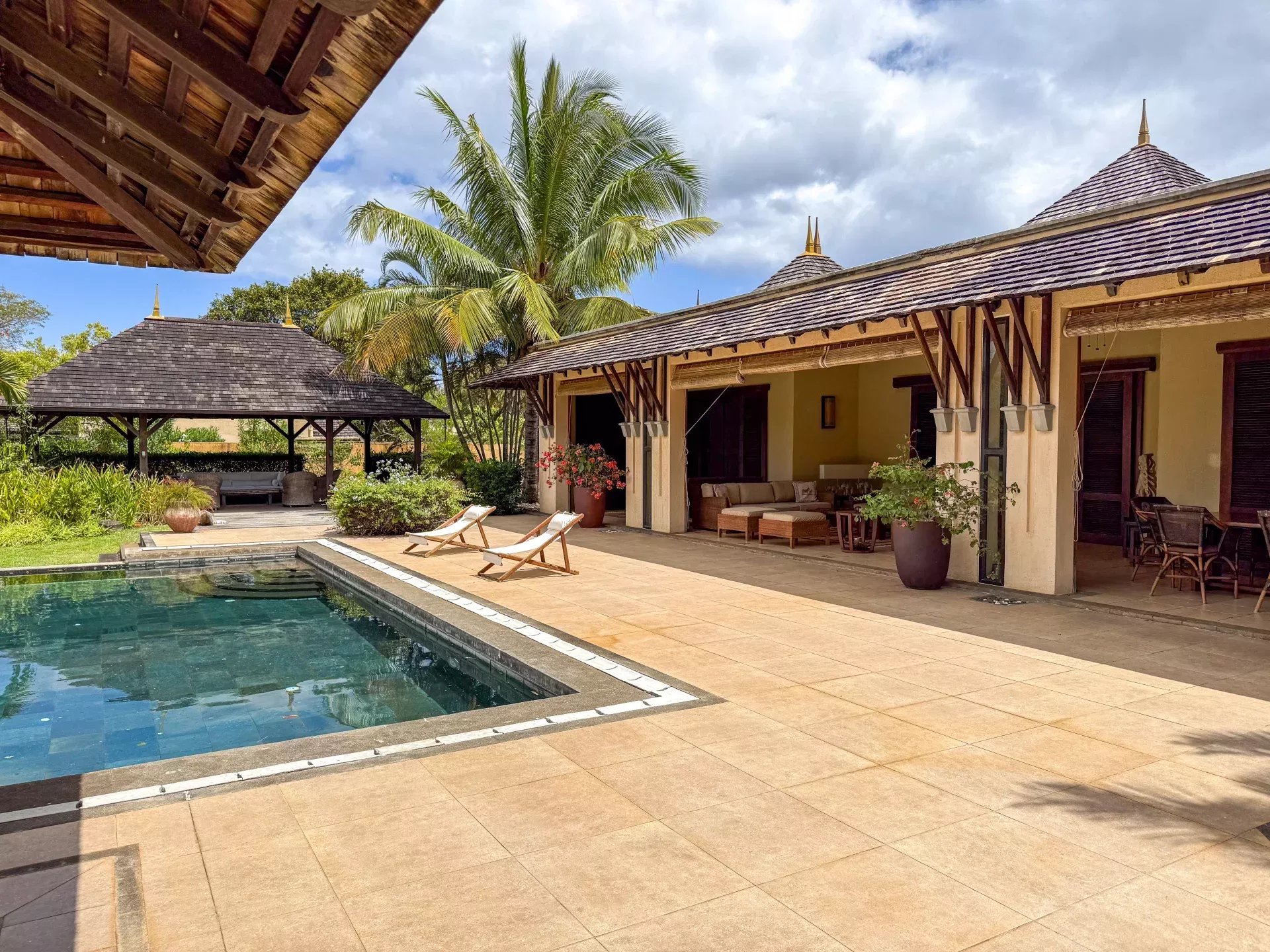 Villa à vendre à Tamarin avec piscine privée sur terrain de 4 000 m²