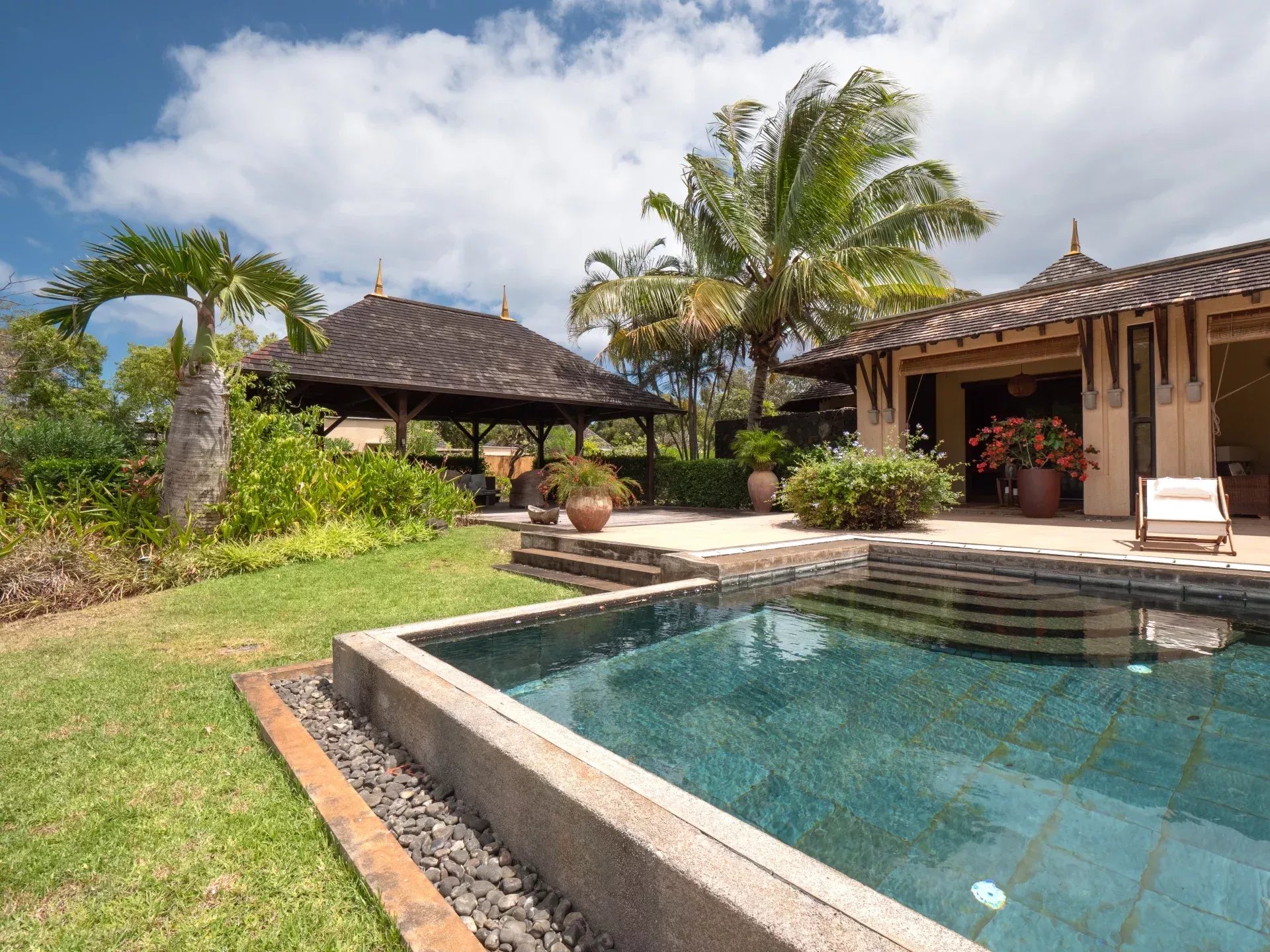 Villa à vendre à Tamarin avec piscine privée sur terrain de 4 000 m²