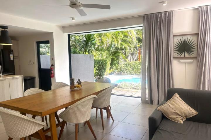 Villa premium à vendre avec jardin tropical et architecture contemporaine à Tamarin