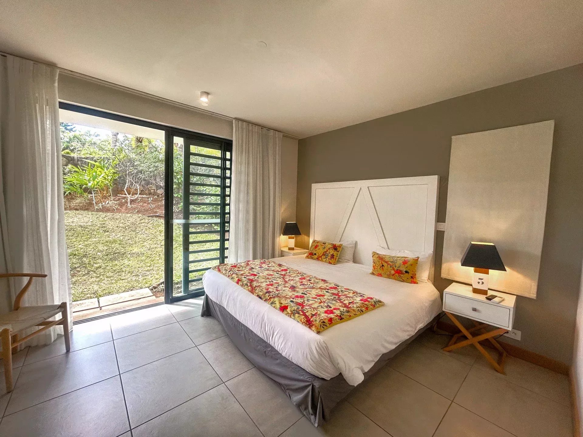 TAMARIN – Villa à vendre avec piscine privée et 3 chambres sur 482 m²
