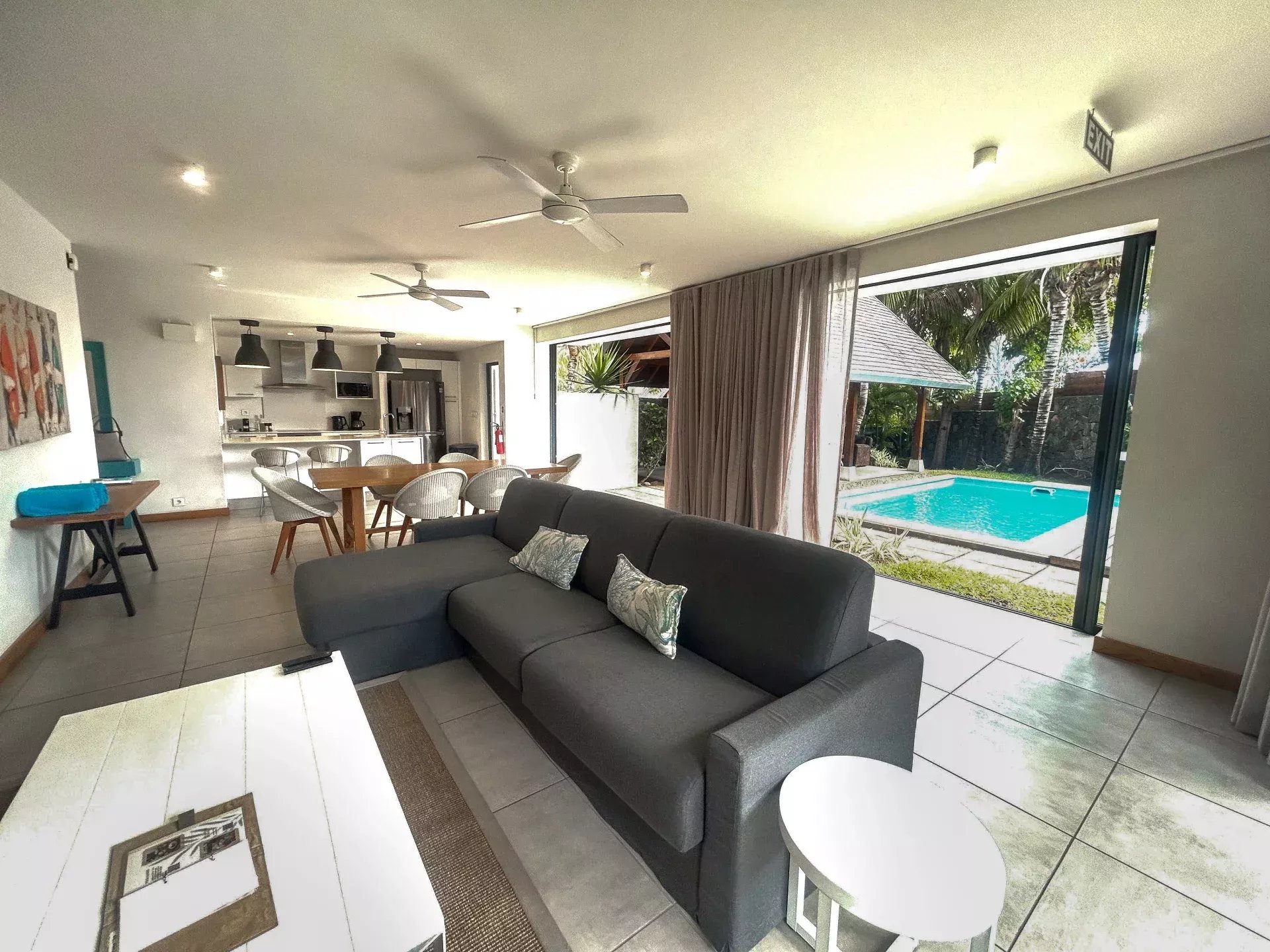 TAMARIN – Villa à vendre avec piscine privée et 3 chambres sur 482 m²