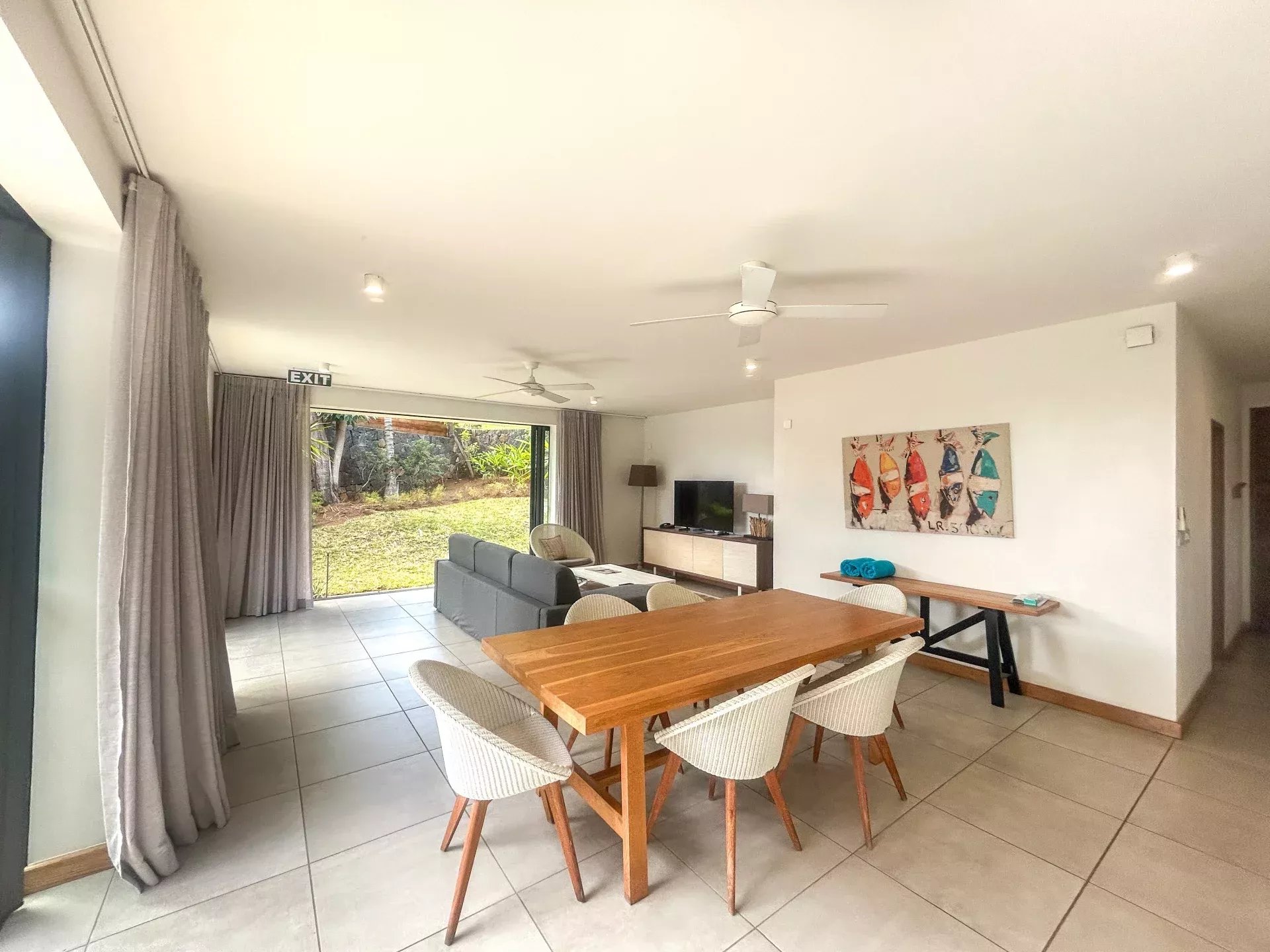 TAMARIN – Villa à vendre avec piscine privée et 3 chambres sur 482 m²