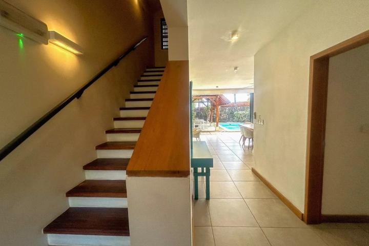 TAMARIN - 3-bedroom villa with private pool on 482 sq m plot