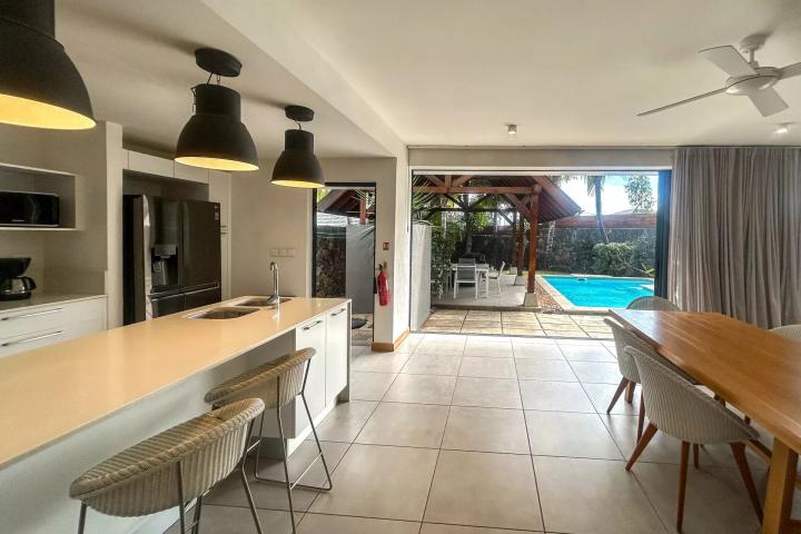 TAMARIN - 3-bedroom villa with private pool on 482 sq m plot