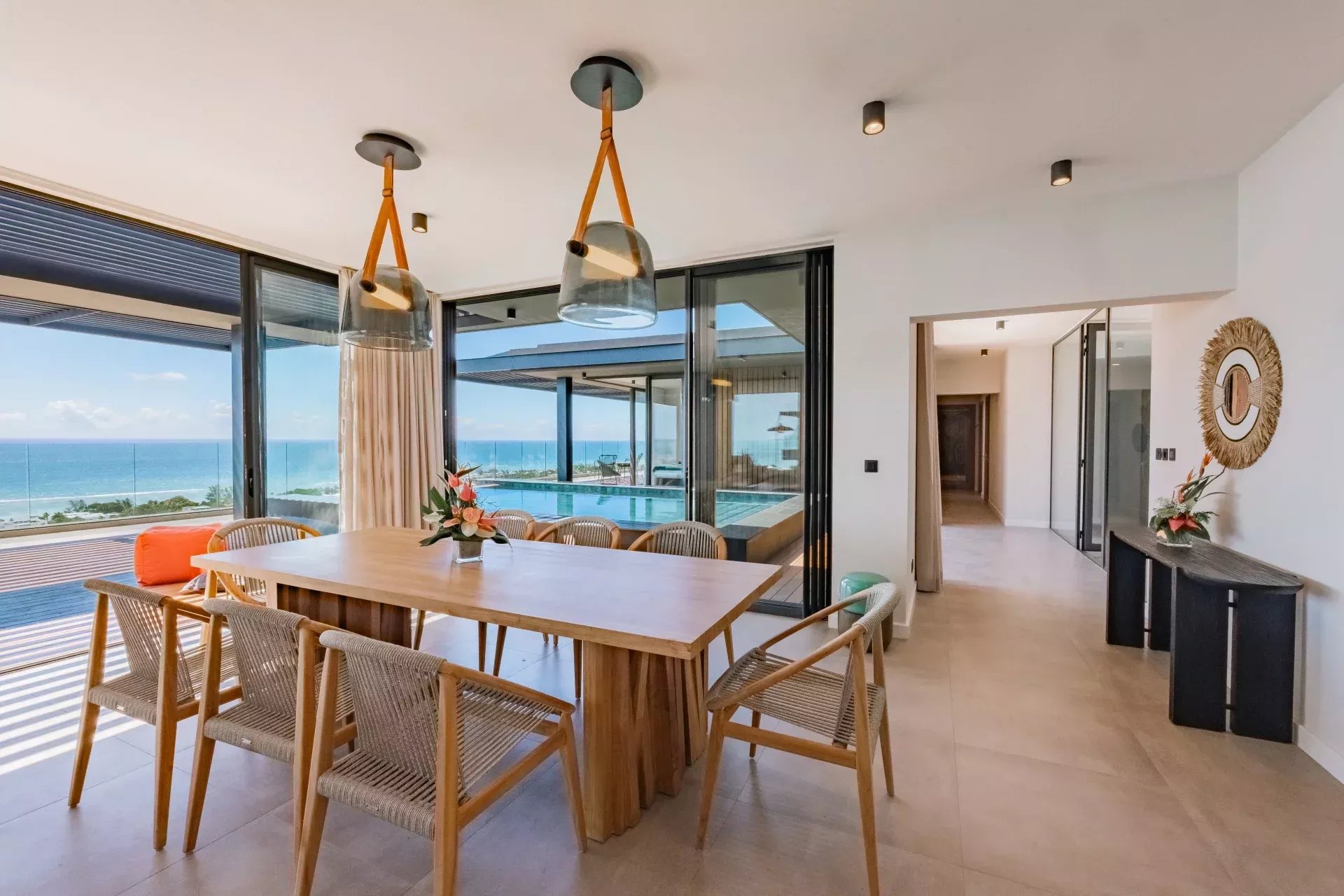 Penthouse à vendre à Rivière Noire avec 4 chambres et piscine privée de 500m²