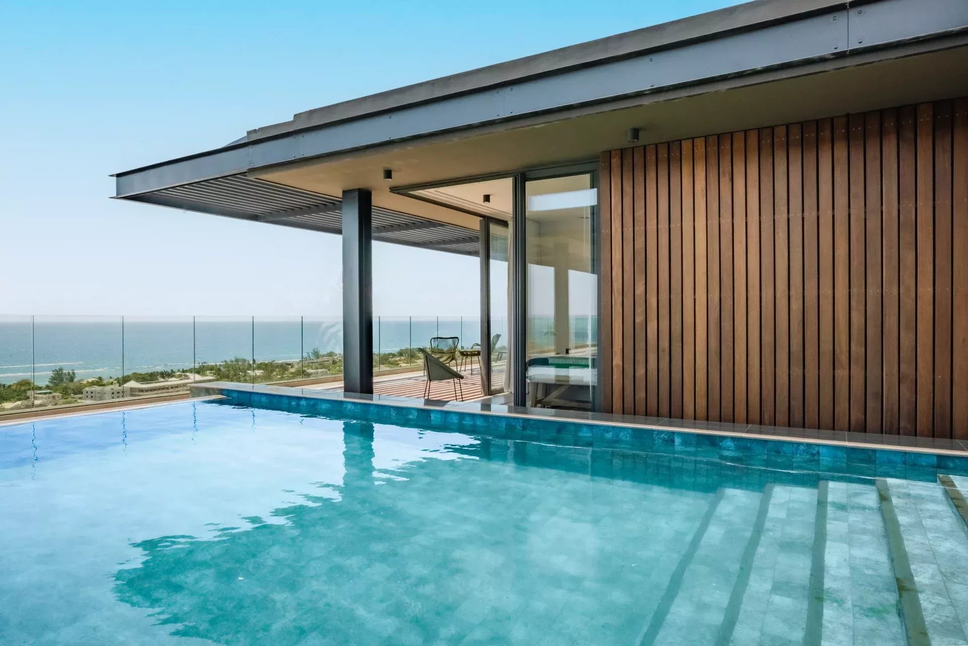 Penthouse à vendre à Rivière Noire avec 4 chambres et piscine privée de 500m²