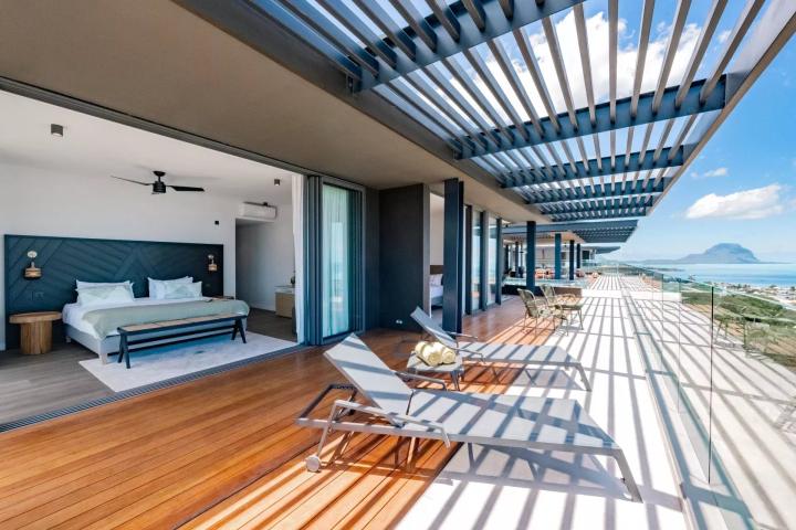 Penthouse à vendre à Rivière Noire avec 4 chambres et piscine privée de 500m²