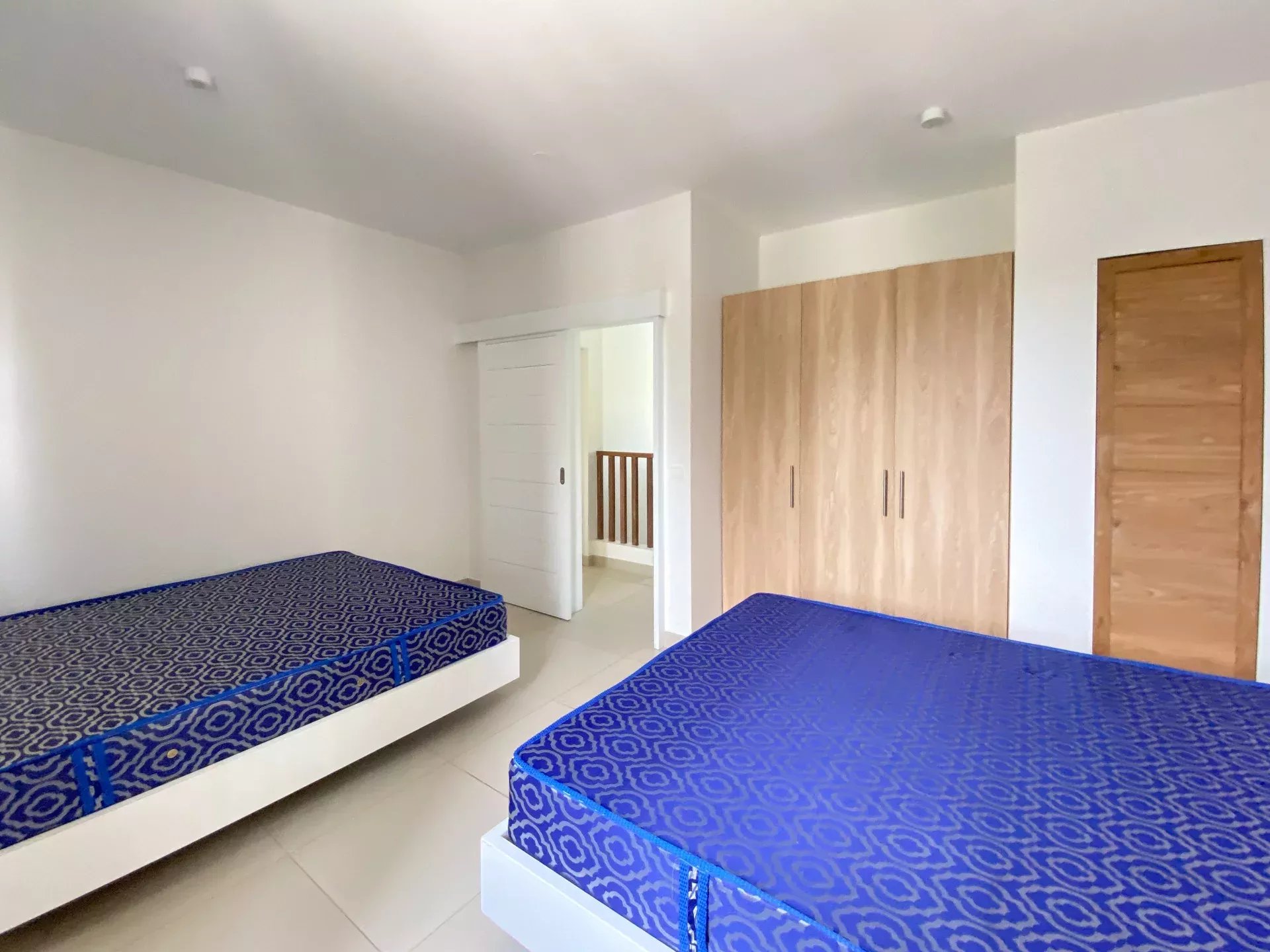 GRAND GAUBE - magnificent modern duplex by the Barachois