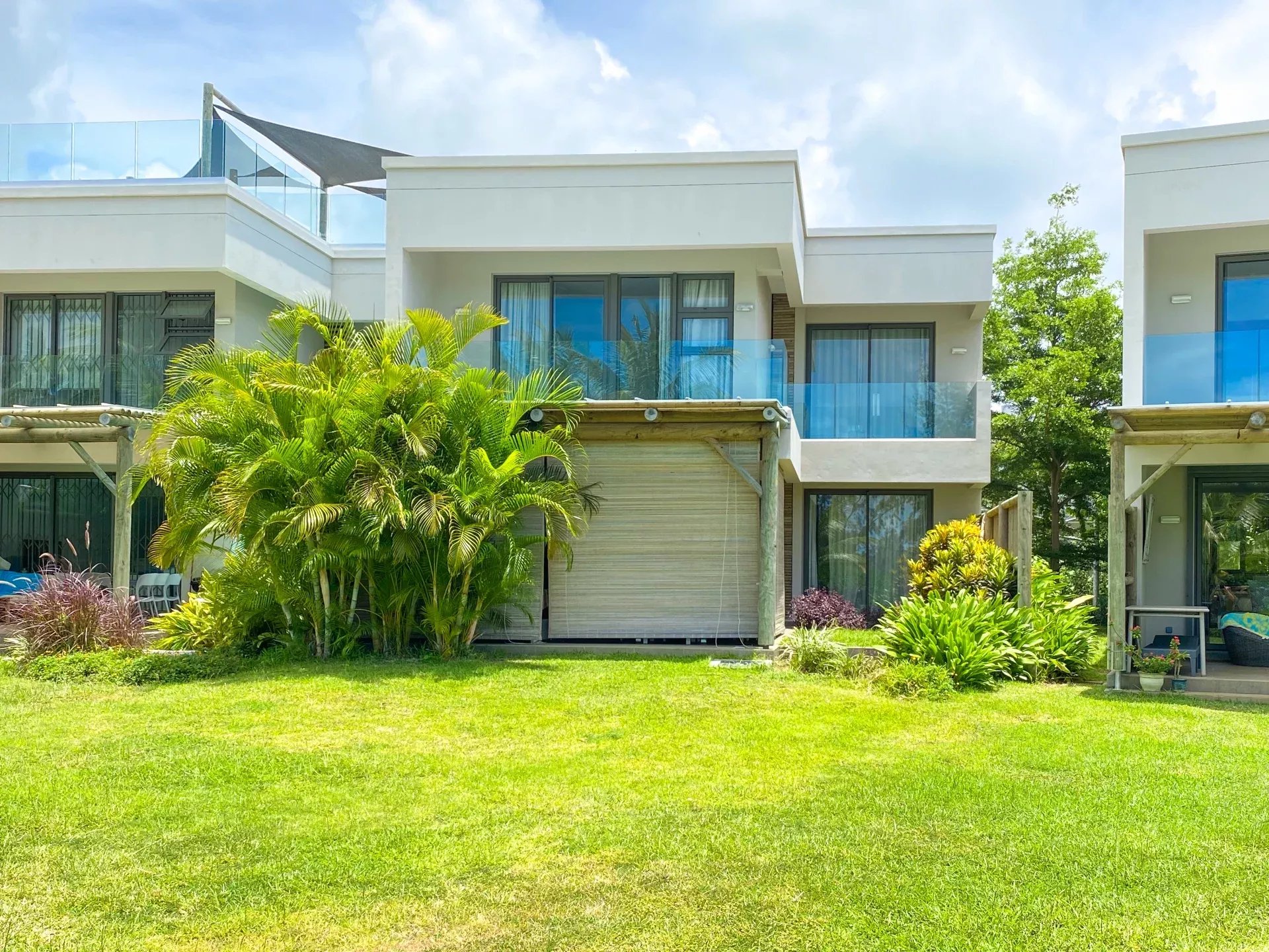 GRAND GAUBE - magnificent modern duplex by the Barachois