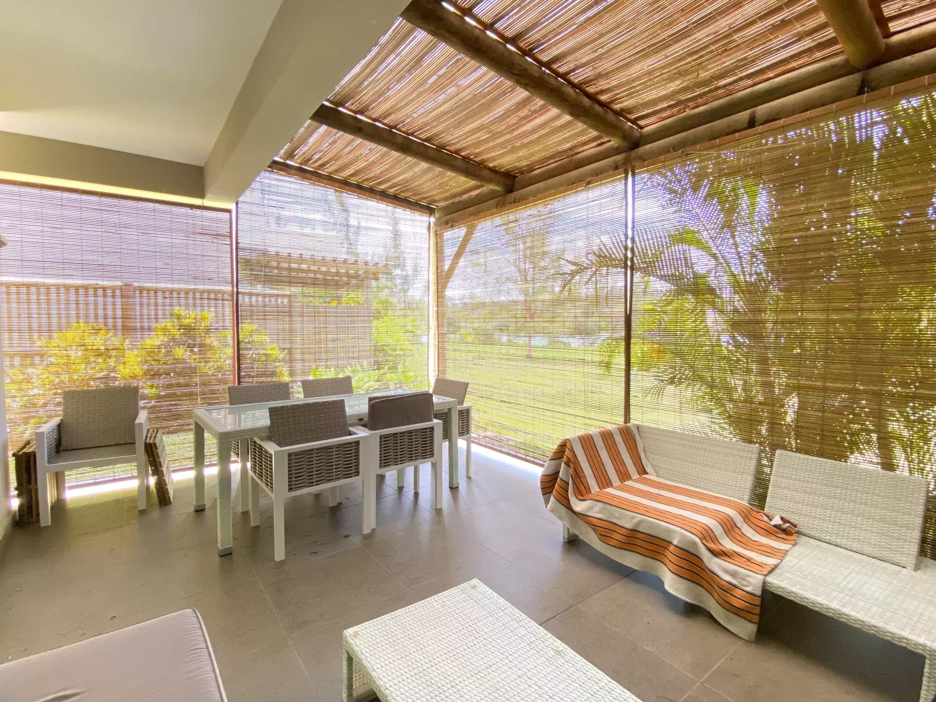 GRAND GAUBE - magnificent modern duplex by the Barachois
